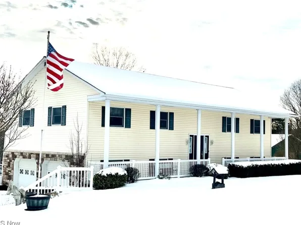 104 Willis Way, Chester, WV 26034