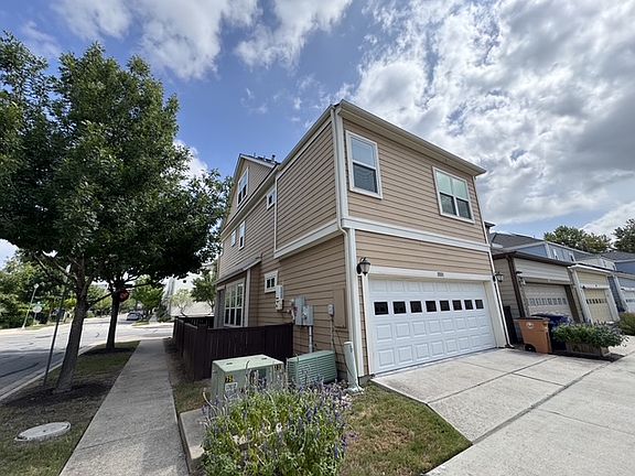 2nd image of 2033 Philomena St