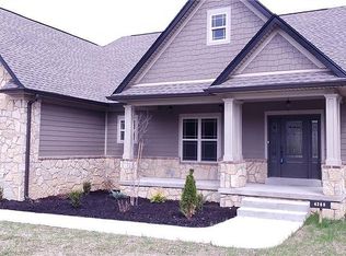 4368 Wooded Ridge NE, Georgetown, IN 47122