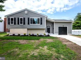 13 Kingsbridge Dr, Burlington Township, NJ 08016