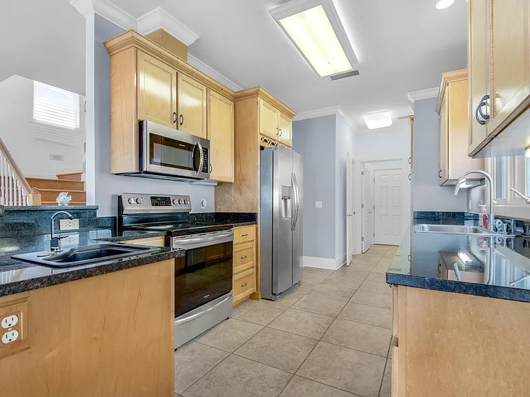 279 Joy Ln — Photo 10