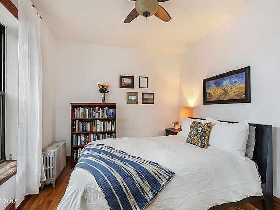 5th image of 416 Clermont Ave APT 4F