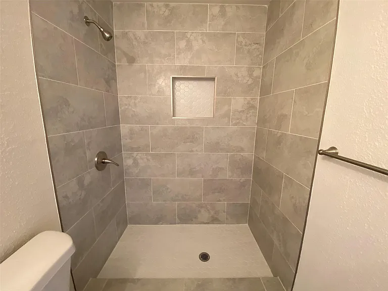854 Timberdale St — Photo 17