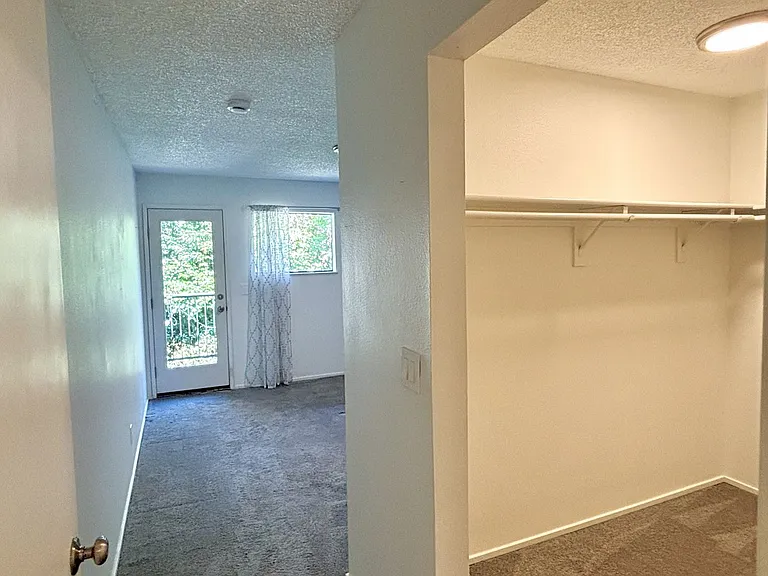 331 SE 146th Ave — Photo 12