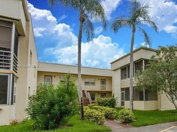 774 Burgundy St #774-Q, Delray Beach, FL 33484