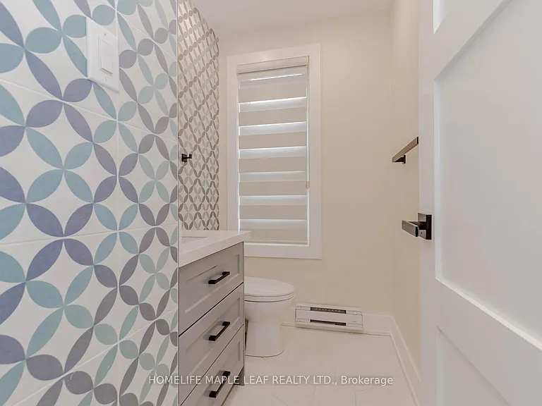 56 Saint Nicholas St — Photo 9