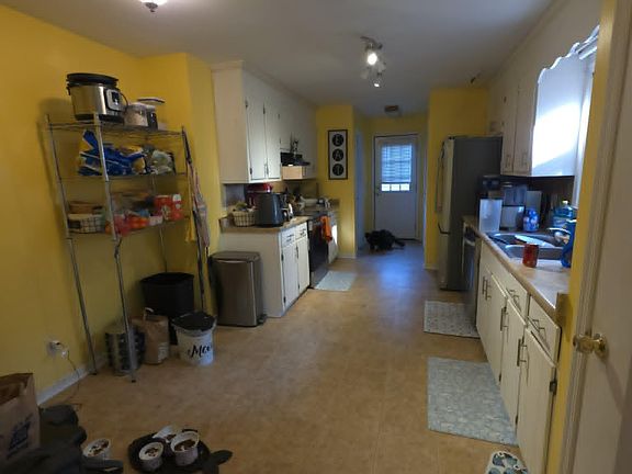 3rd image of 152 Twisted Hill Rd