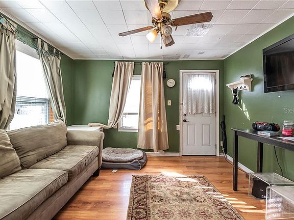 3rd image of 4419 W Pearl Ave
