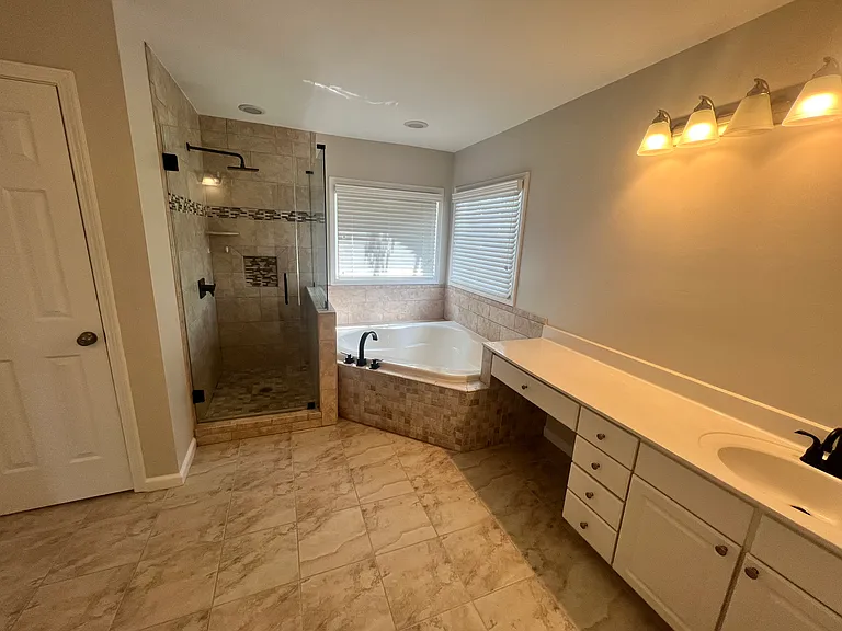 365 Tumbling Creek Dr — Photo 24