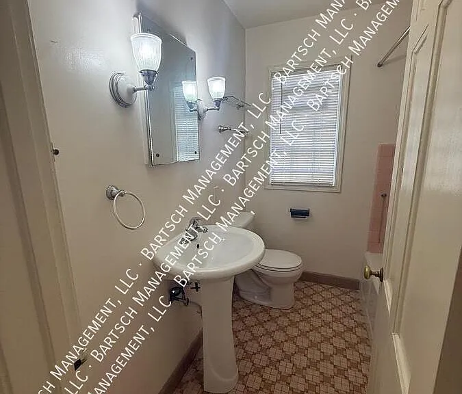 4177 N Sherman Blvd #3 — Photo 10