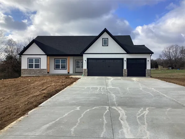 26301 Harmony Hills Dr, Warrenton, MO 63383