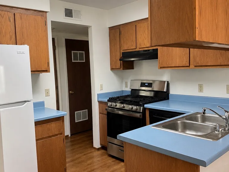 204 King Hiram Ln #201 — Photo 13