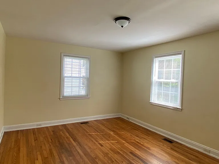 1107 Georgia Ave — Photo 8