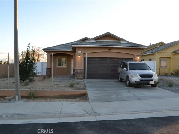 221 W 10th St, Perris, CA 92570