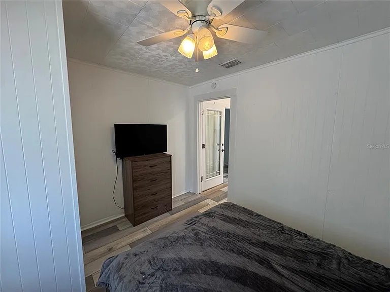 142 6th Ave N #1 — Photo 11