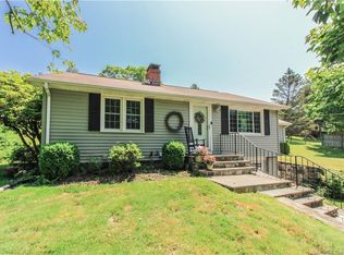 15 Johns Rd, Brookfield, CT 06804