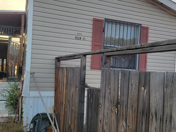1317 Keen St, Las Vegas, NM 87701