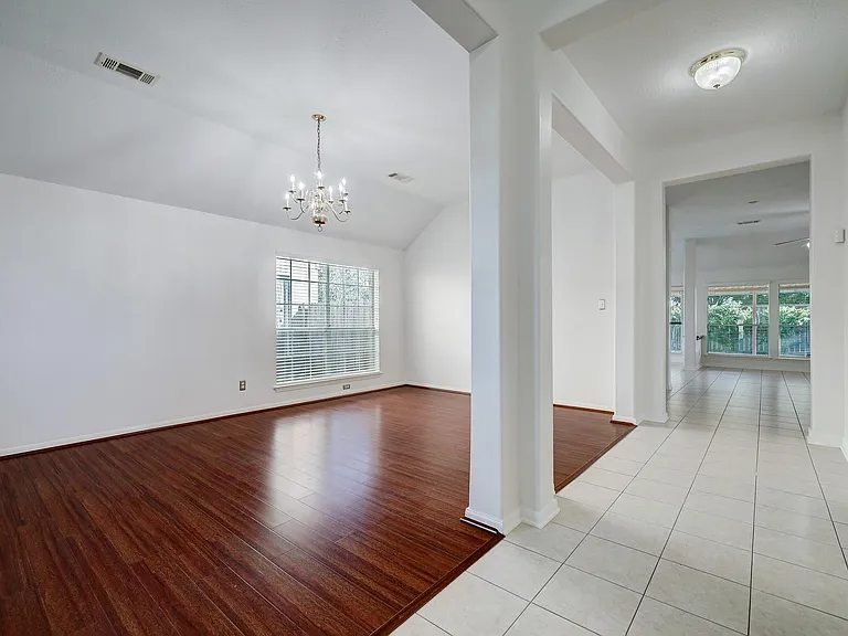 17407 Winfield Sq — Photo 3