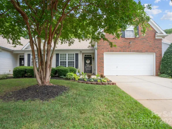 4408 Glenlea Commons Dr, Charlotte, NC 28216