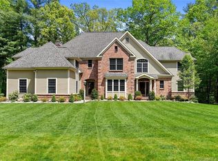 6 Steeplechase, Avon, CT 06001