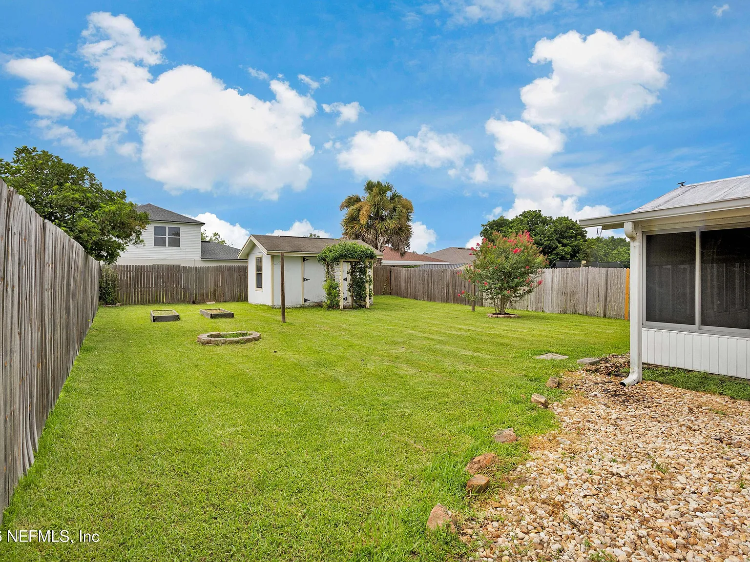 4 bed, 2.0 bath, 1982 sqft, $2,000 — Photo 3