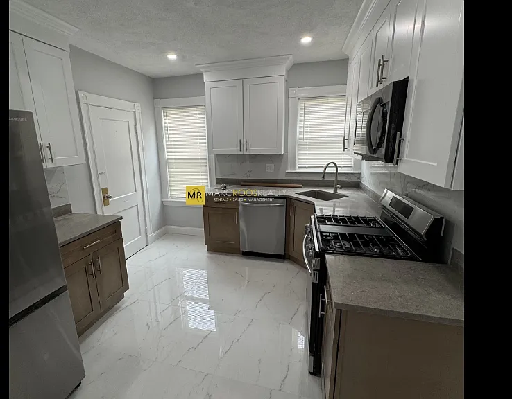 14 Hamilton Rd #4 — Photo 2