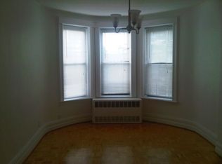 6061 71st Ave, Ridgewood, NY 11385