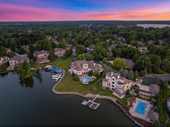 5th image of 9090 Bay Breeze Ct