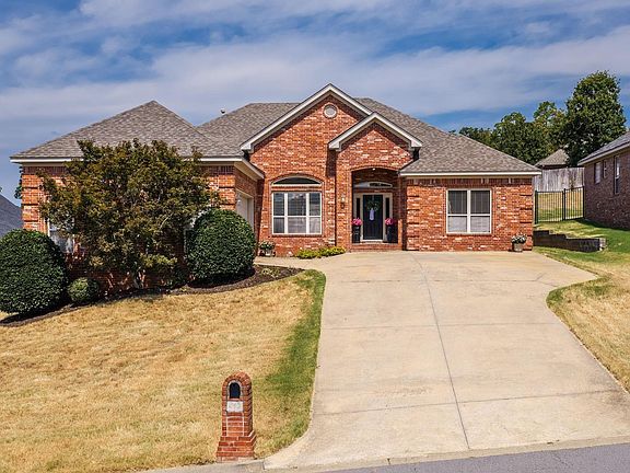 2nd image of 245 Summit Valley Cir