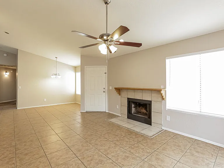 4169 E Pecan Rd — Photo 6