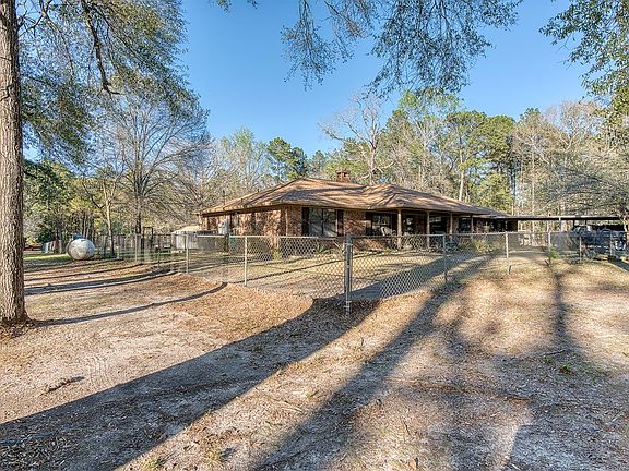 2nd image of 1406 County Road 2650