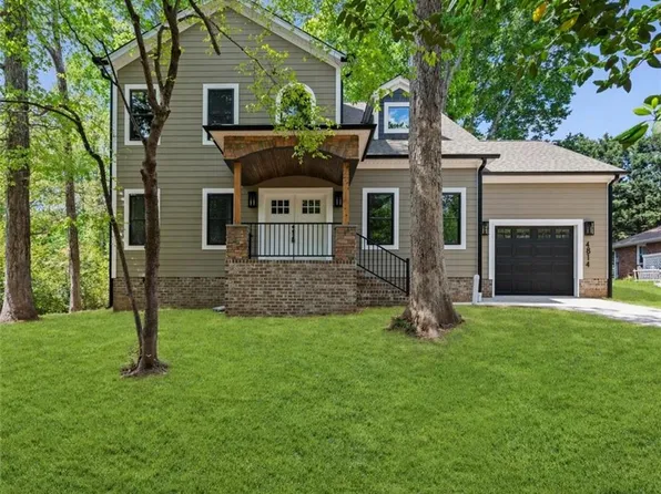 4814 Selwyn Dr, Winston Salem, NC 27104