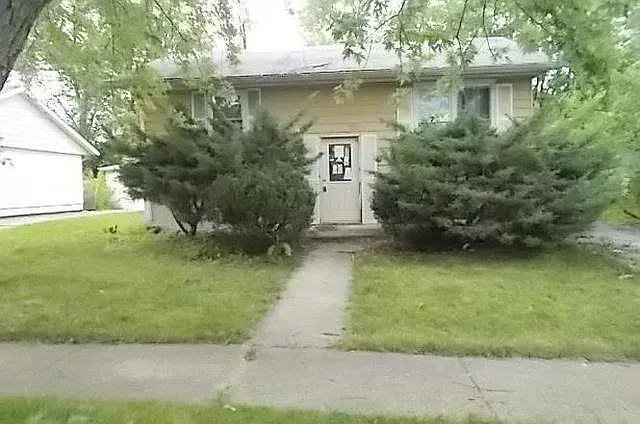 4241 Greenbrier Ln photo 1