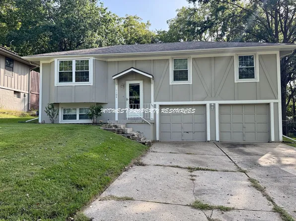 1104 NE 10th St, Blue Springs, MO 64014