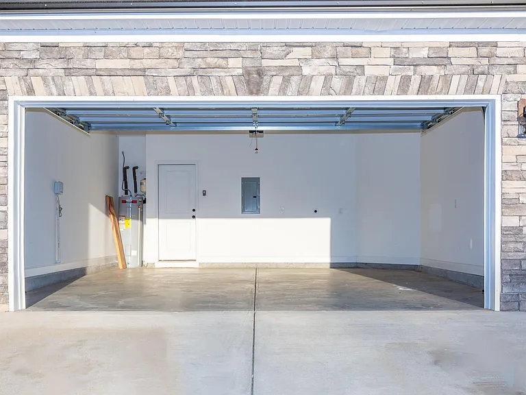 5105 Heathbrook Dr — Photo 40