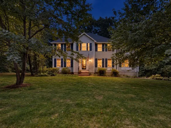 79 Wyndridge Circle, Pelham, NH 03076