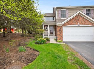 202 Madison Dr, Streamwood, IL 60107