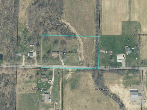 591 Twin Hills Dr, Watervliet, MI 49098