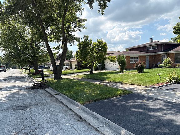 4th image of 15632 E End Ave