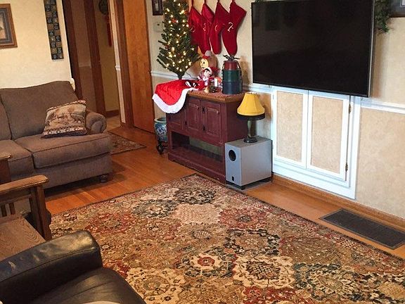 4th image of 3825 Evans Dr