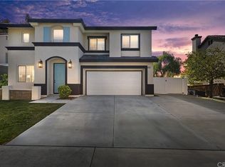 28587 Cherokee Rose Dr, Highland, CA 92346