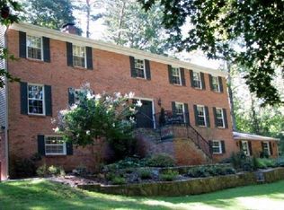3021 Leefield Dr, Herndon, VA 20171