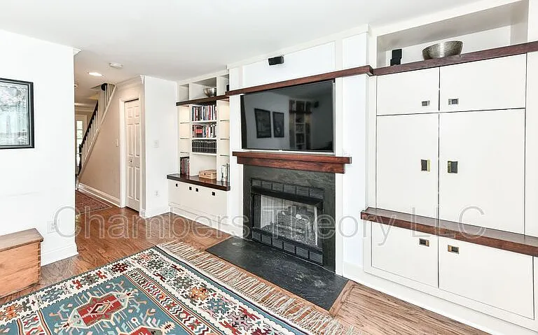 1572 21st Ct N — Photo 27