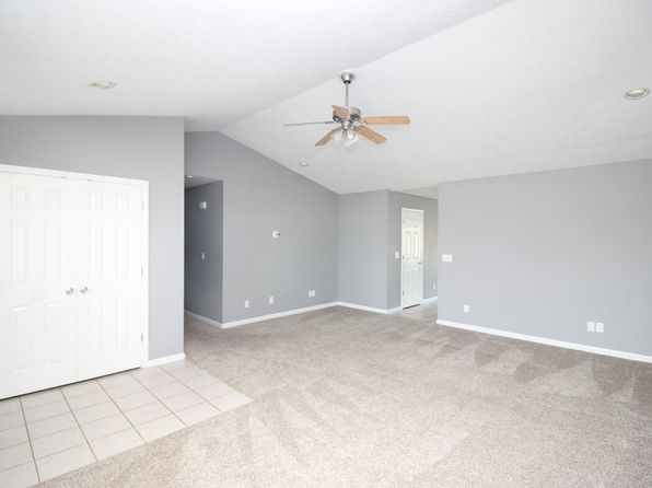 175 Possum Pass Ct, Sherman, IL 62684