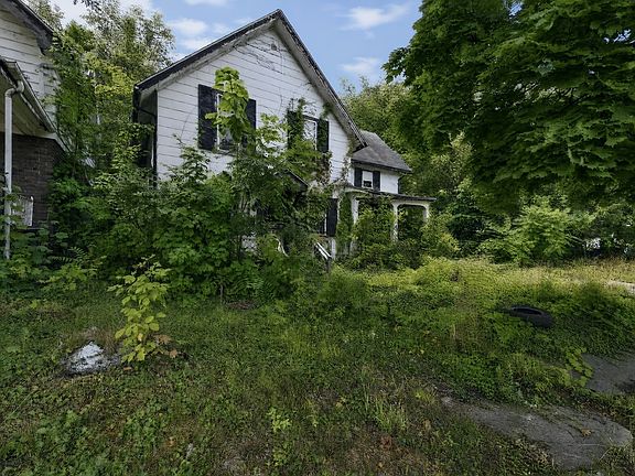 2nd image of 1218 Church St