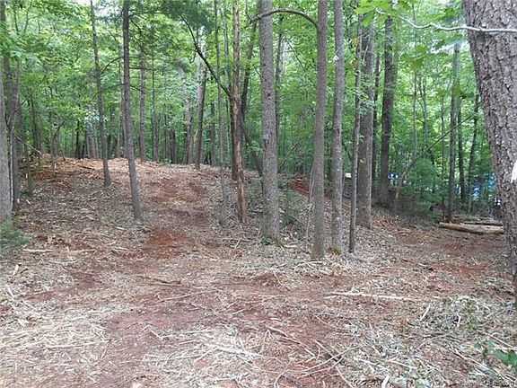 5th image of 00 Fox Briar Dr #16