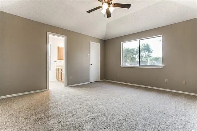 404 Tucson Ct — Photo 7
