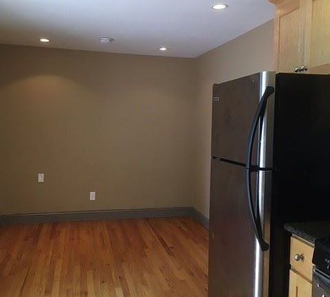 2nd image of 2721-2725 Harrison St #4995396