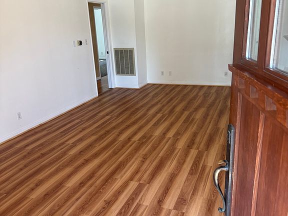 2nd image of 411 California St
