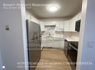 30 Stoneycrest Dr APT 16, Middletown, CT 06457